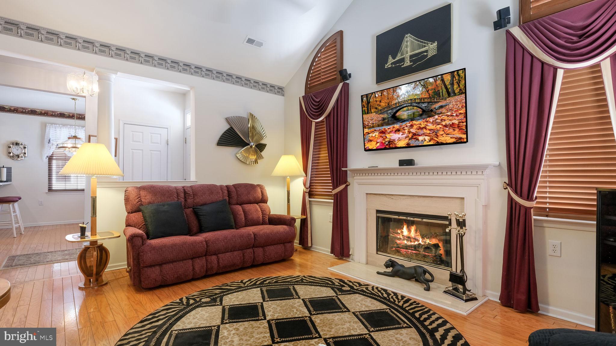 627 Bellflower Road Langhorne, PA 19047 - Photo 7 of 31 Living Room
