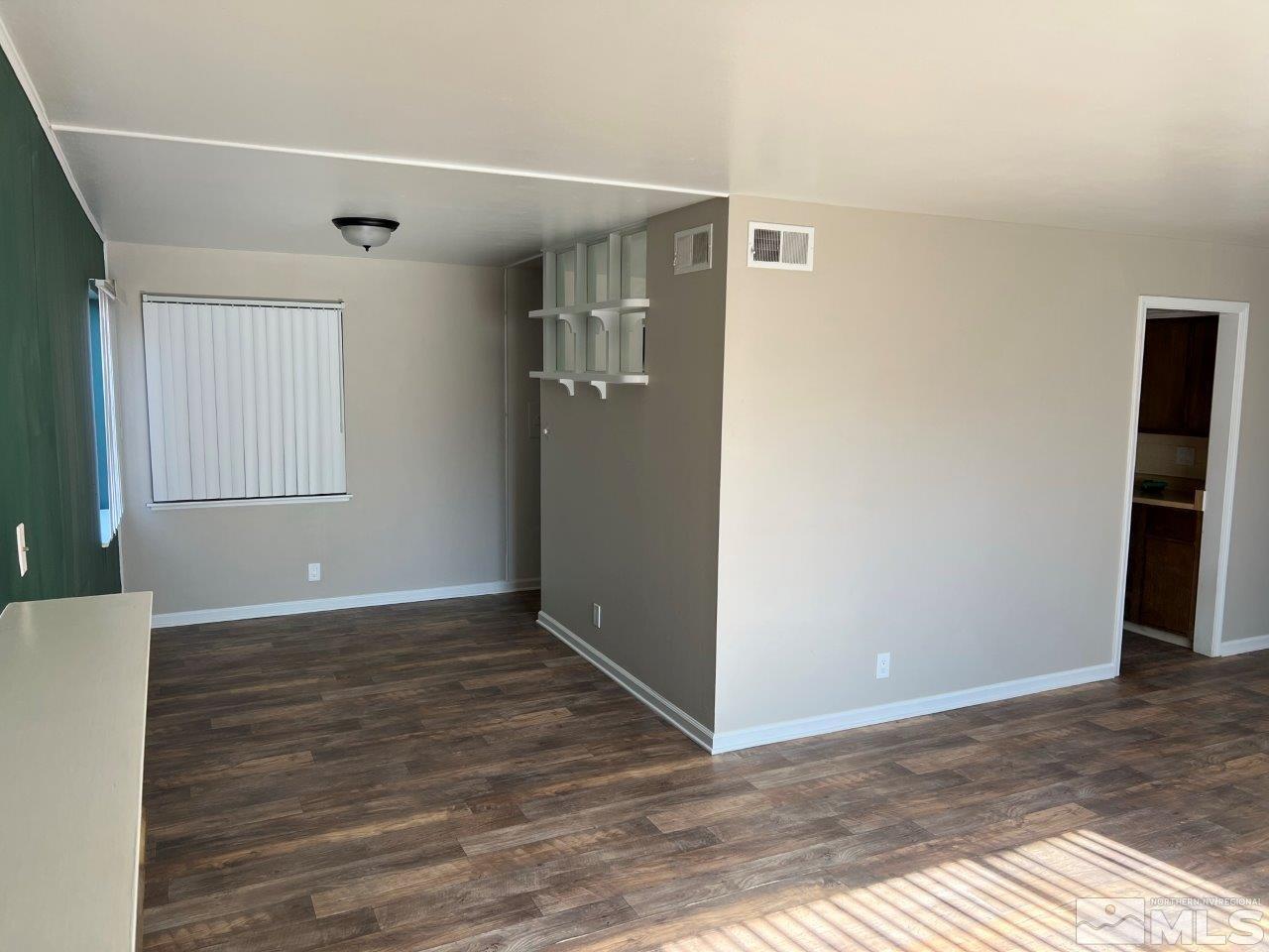 1945 Elmcrest Drive Reno, NV 89503 - Photo 4 of 17 Photo 4