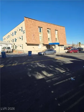 $850 | 305 North 10th Street, Unit 32, Las Vegas, NV 89101