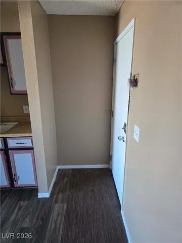 $850 | 305 North 10th Street, Unit 32, Las Vegas, NV 89101