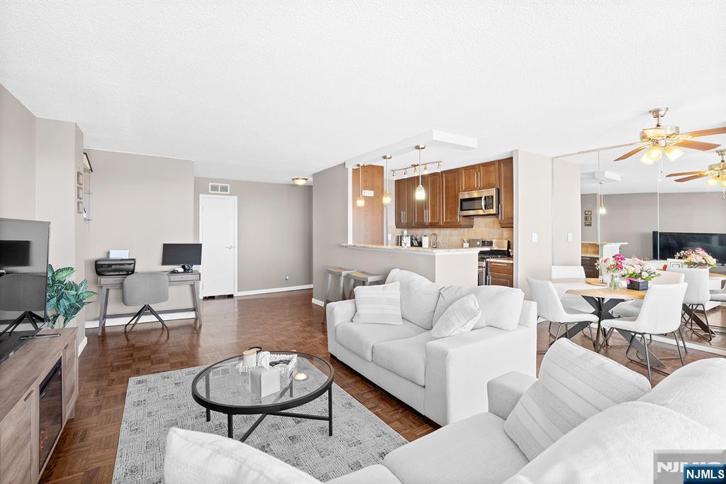 277 Prospect Avenue, Unit 18B Hackensack, NJ 07601 - Photo 15 of 29