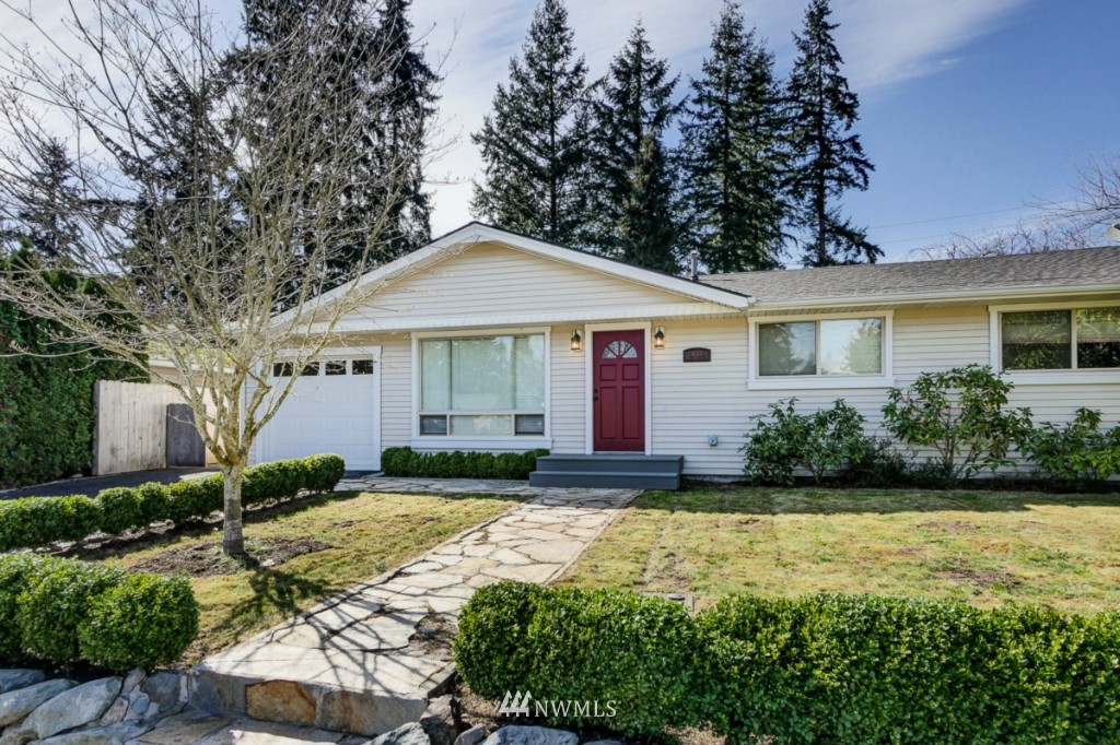 10125 128th Avenue Southeast Renton, WA 98056 - Photo 1 of 22 Gallery Image 1