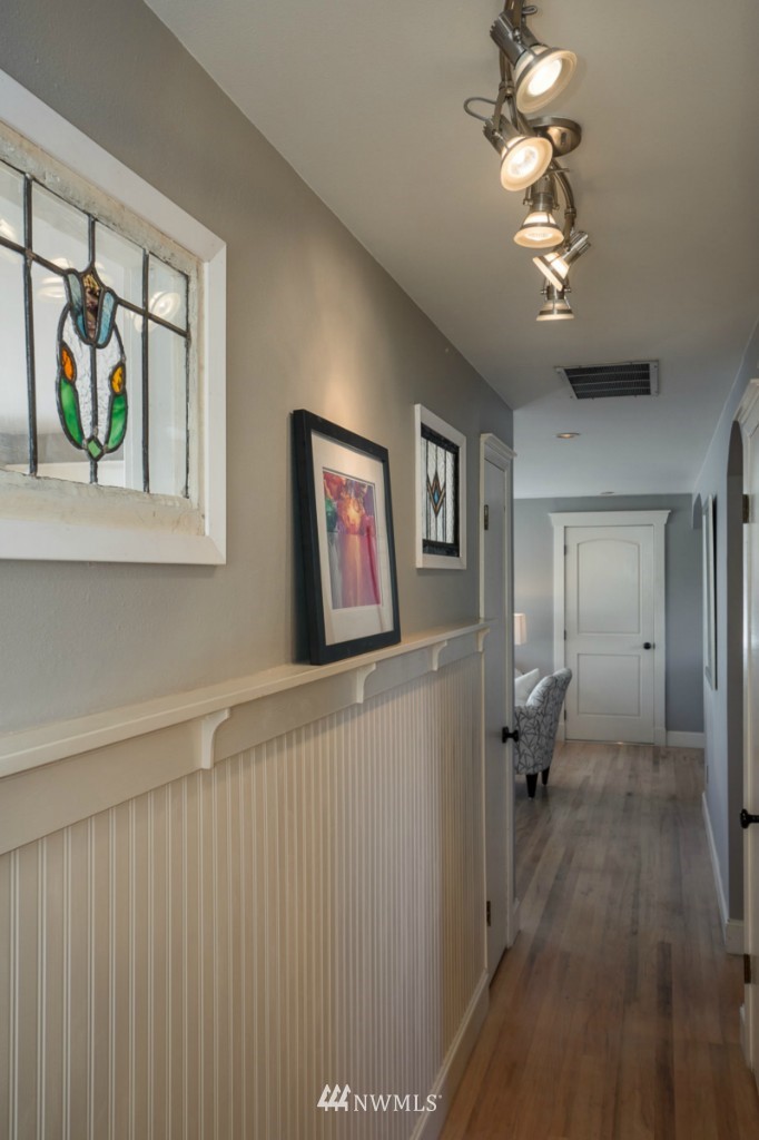 10125 128th Avenue Southeast Renton, WA 98056 - Photo 12 of 22 Gallery Image 12