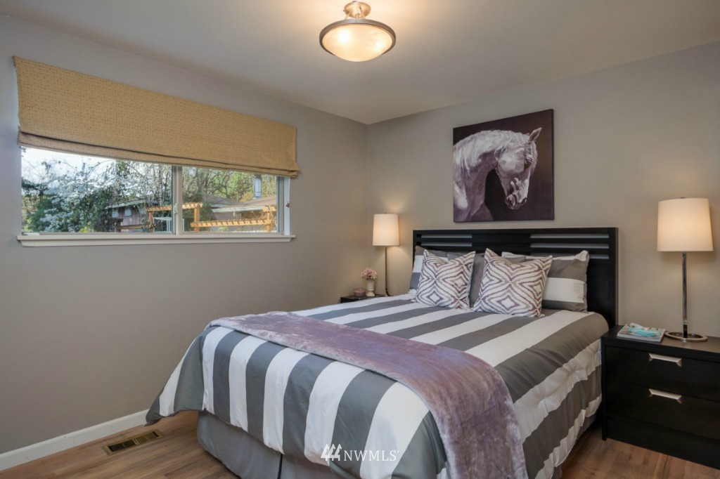 10125 128th Avenue Southeast Renton, WA 98056 - Photo 13 of 22 Gallery Image 13