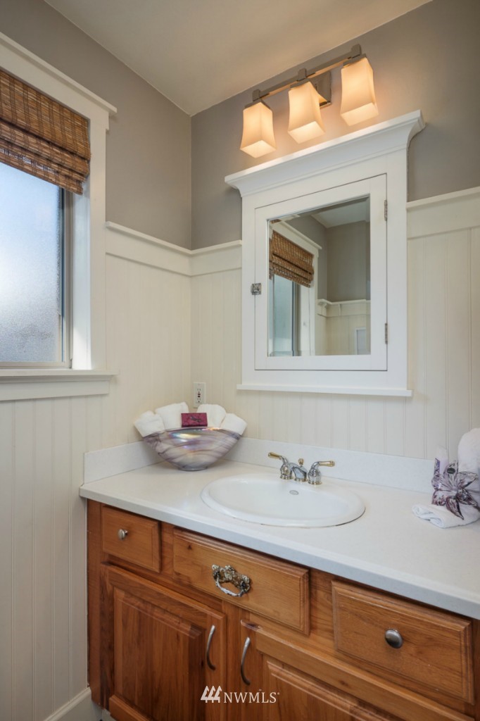 10125 128th Avenue Southeast Renton, WA 98056 - Photo 15 of 22 Gallery Image 15
