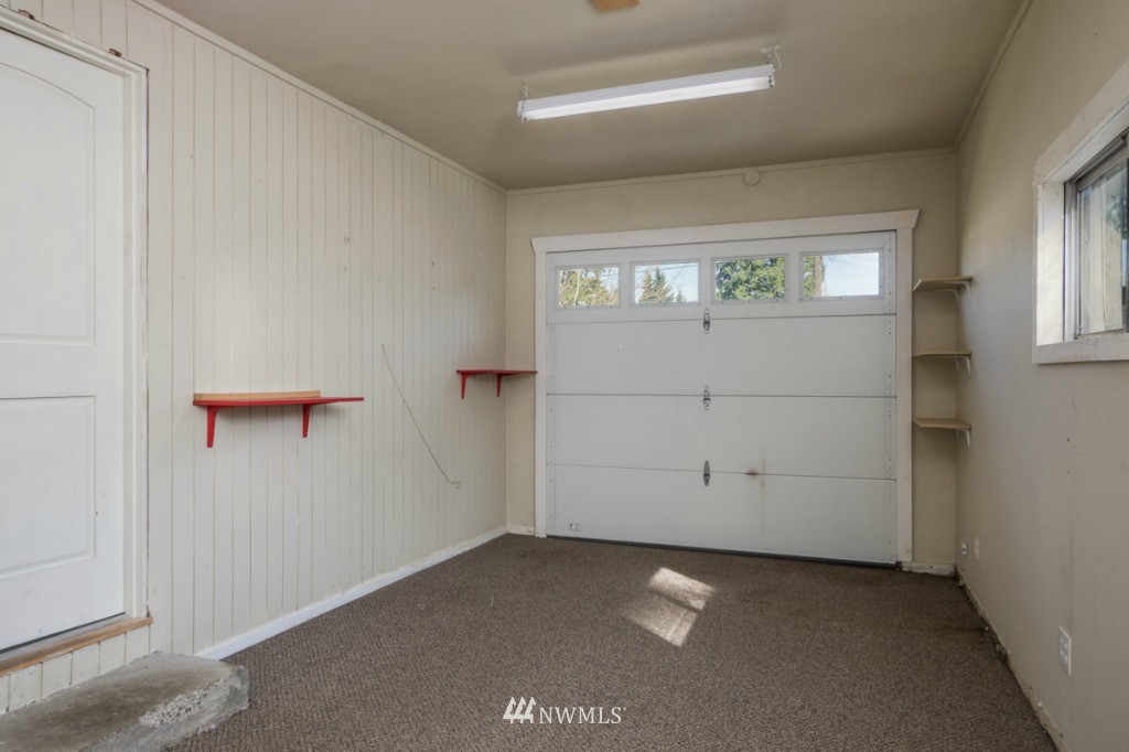 10125 128th Avenue Southeast Renton, WA 98056 - Photo 17 of 22 Gallery Image 17