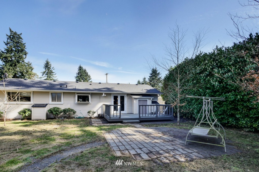 10125 128th Avenue Southeast Renton, WA 98056 - Photo 18 of 22 Gallery Image 18