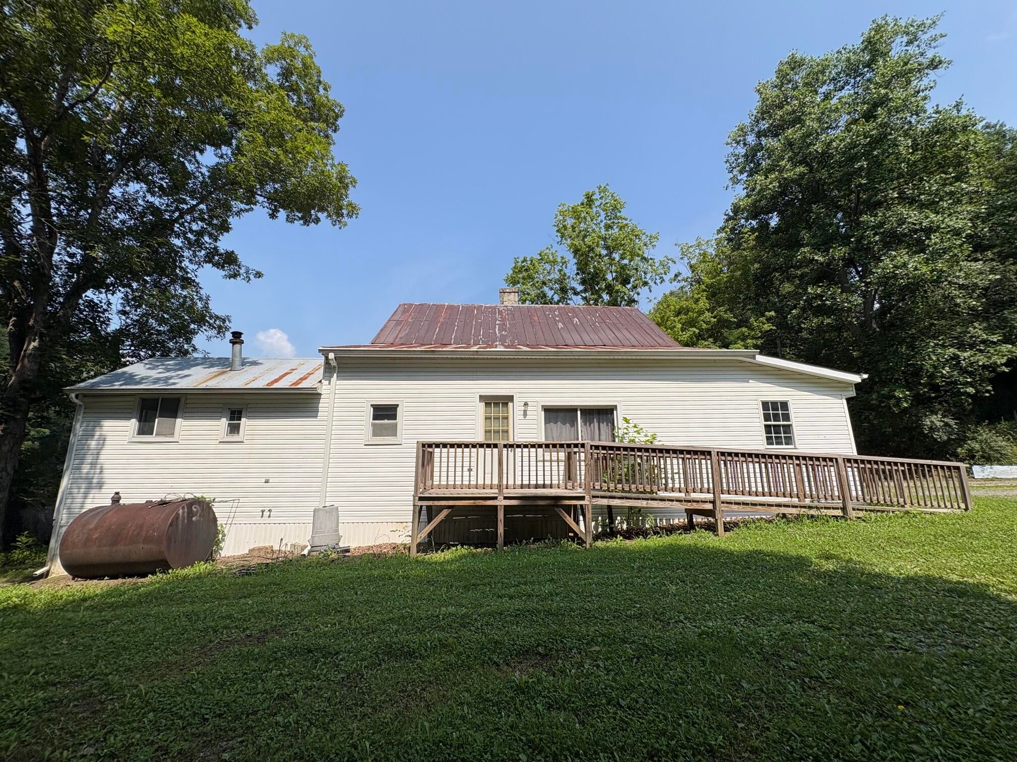 1514 Hartsook Road Crawley, WV 24931 - Photo 2 of 40 Gallery Image 2