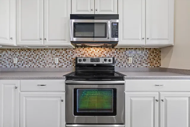 $545,000 | 614 Stoecker Farm Avenue, Mukwonago, WI 53149