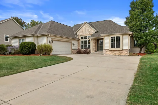 $545,000 | 614 Stoecker Farm Avenue, Mukwonago, WI 53149