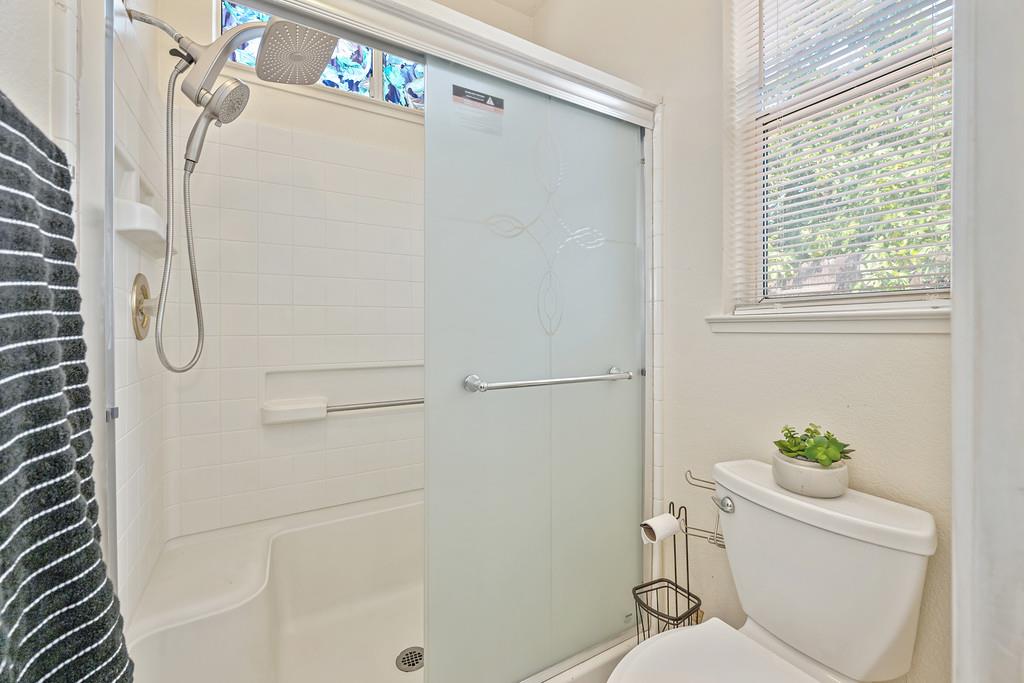 5621 Elk Spring Way Elk Grove, CA 95758 - Photo 29 of 35