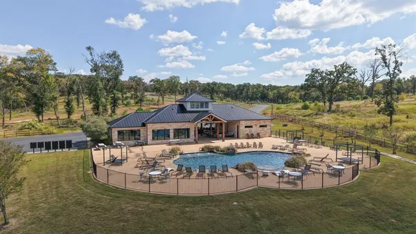 $155,000 | 7002 Lakeshore Way, Malakoff, TX 75148