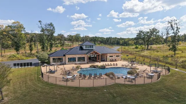 $155,000 | 7002 Lakeshore Way, Malakoff, TX 75148