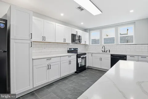 $250,000 | 1633 South 59th Street, Philadelphia, PA 19143