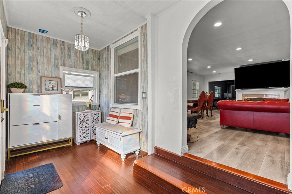 11648 Rives Avenue Downey, CA 90241 - Photo 17 of 58