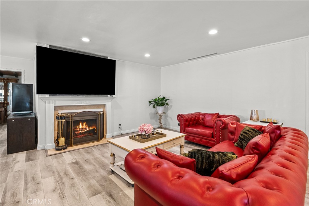 11648 Rives Avenue Downey, CA 90241 - Photo 21 of 58