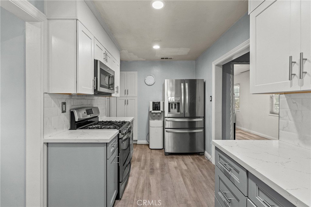 11648 Rives Avenue Downey, CA 90241 - Photo 31 of 58