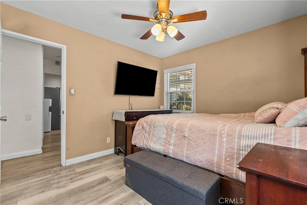 11648 Rives Avenue Downey, CA 90241 - Photo 38 of 58