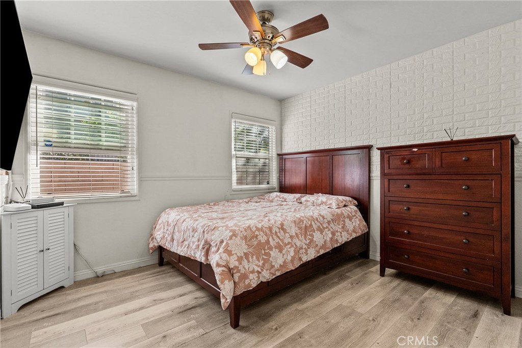 11648 Rives Avenue Downey, CA 90241 - Photo 40 of 58