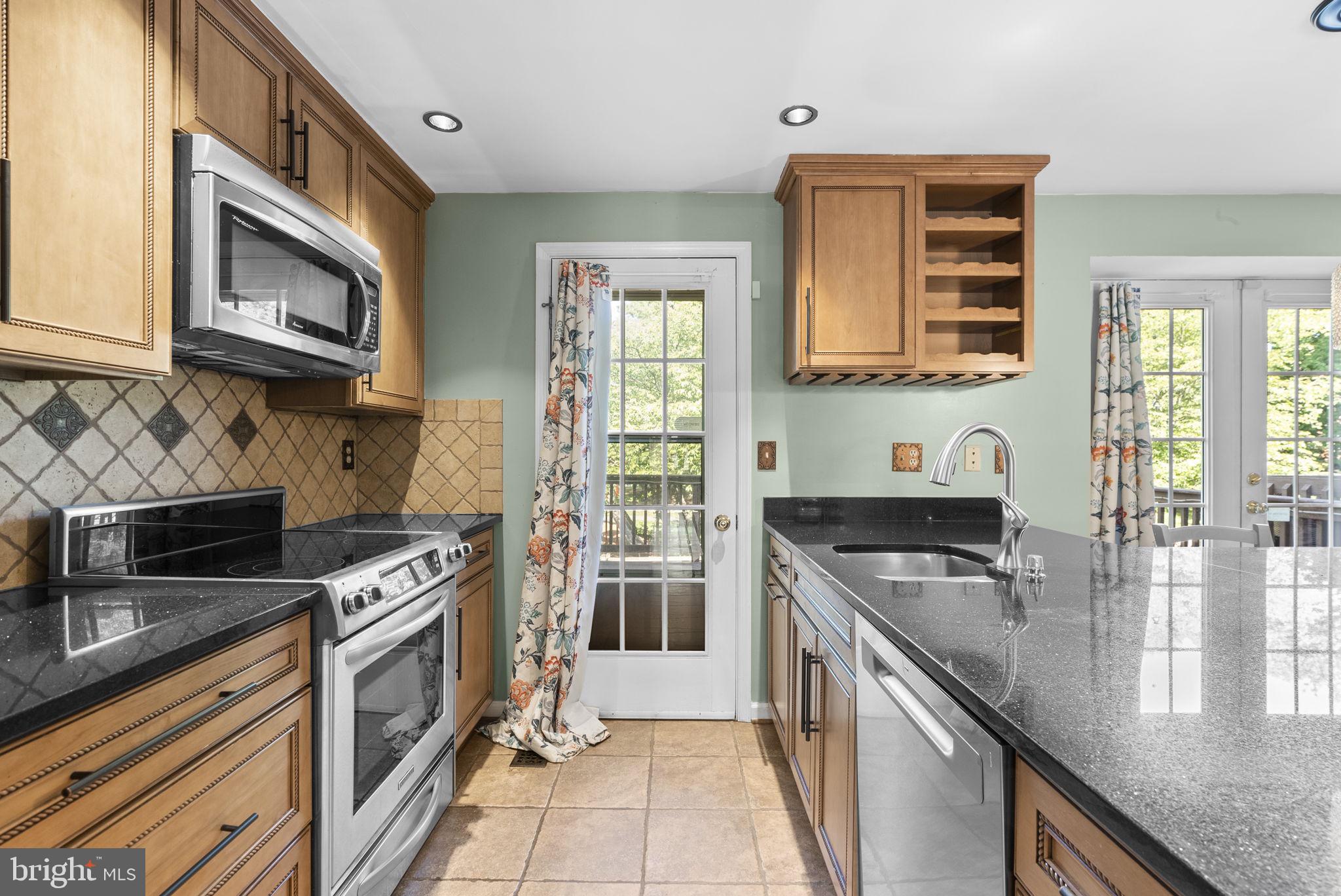 8004 Broken Reed Court Frederick, MD 21701 - Photo 13 of 49 Kitchen