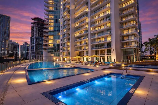 $4,500 | 92 Southwest 3rd Street, Unit 4310, Miami, FL 33130