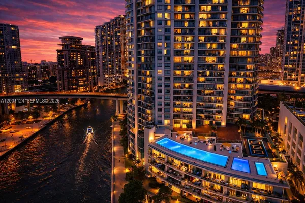 $4,500 | 92 Southwest 3rd Street, Unit 4310, Miami, FL 33130