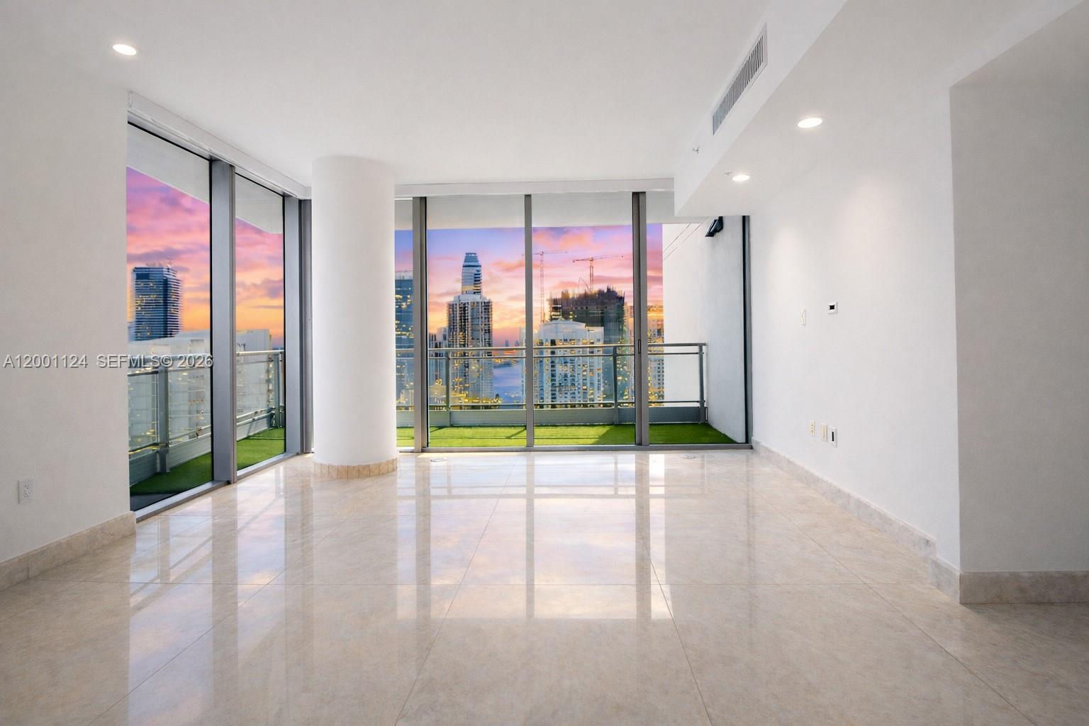 92 Southwest 3rd Street, Unit 4310 Miami, FL 33130 - Photo 4 of 20