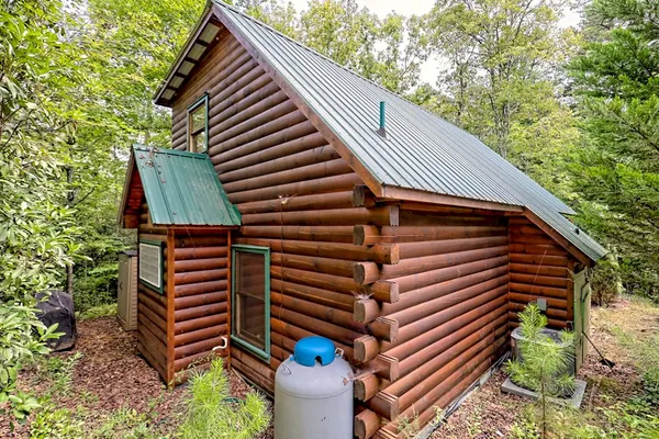 $274,900 | 105 Cozy Pne Lane, Murphy, NC 28906