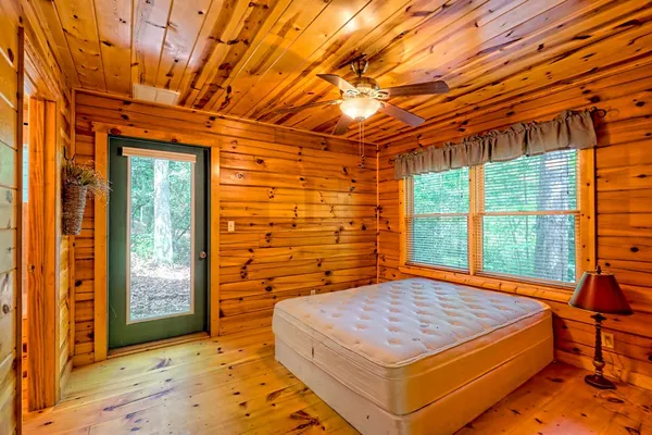 $274,900 | 105 Cozy Pne Lane, Murphy, NC 28906