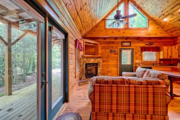 $274,900 | 105 Cozy Pne Lane, Murphy, NC 28906