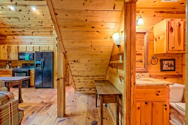 $274,900 | 105 Cozy Pne Lane, Murphy, NC 28906