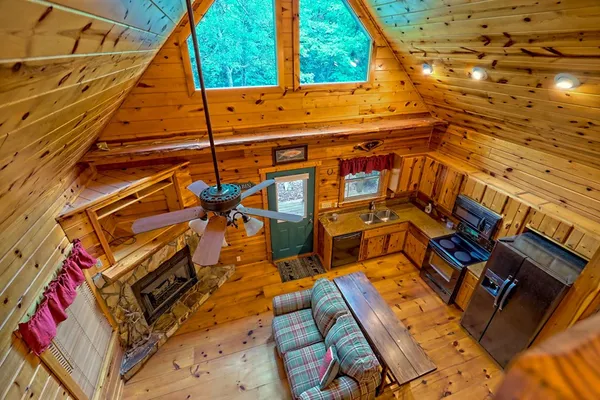 $274,900 | 105 Cozy Pne Lane, Murphy, NC 28906