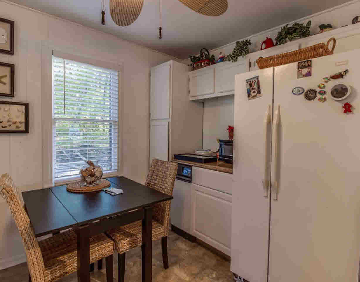 2285 Fisk Road Howell, MI 48843 - Photo 10 of 32 21374011-9.JPG