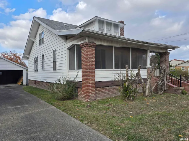 $45,000 | 500 West Sloan Street, Harrisburg, IL 62946