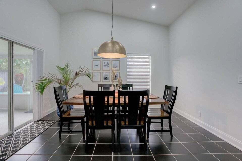 6178 Garrett Street Jupiter, FL 33458 - Photo 6 of 18 dining