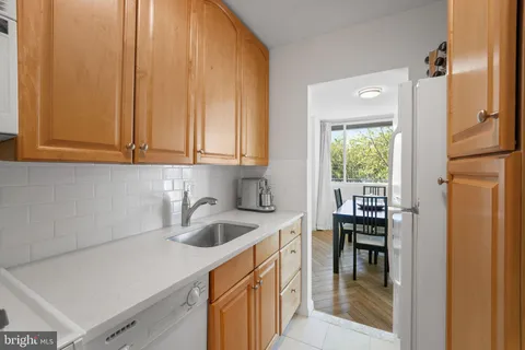 $229,500 | 4343 Cherry Hill Road, Unit 306, Arlington, VA 22207