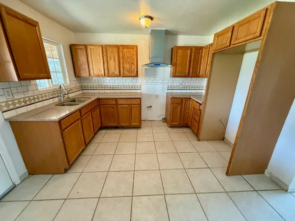 $315,000 | 1272 Bullard Avenue, Clovis, CA 93612