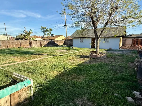 $315,000 | 1272 Bullard Avenue, Clovis, CA 93612