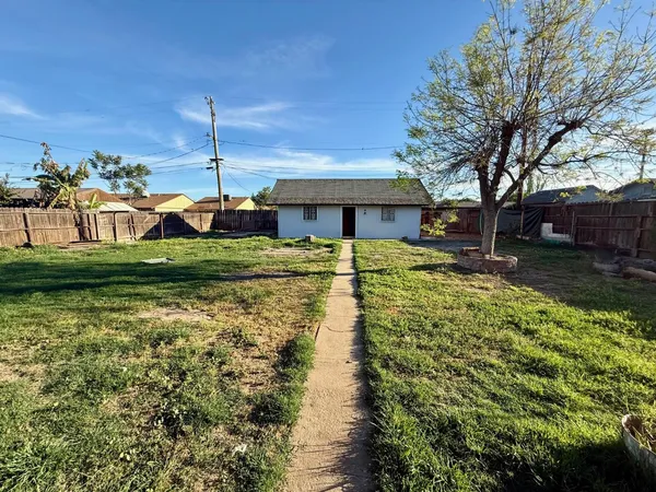 $315,000 | 1272 Bullard Avenue, Clovis, CA 93612