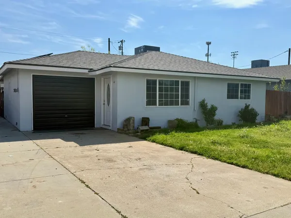 $315,000 | 1272 Bullard Avenue, Clovis, CA 93612
