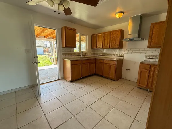 $315,000 | 1272 Bullard Avenue, Clovis, CA 93612