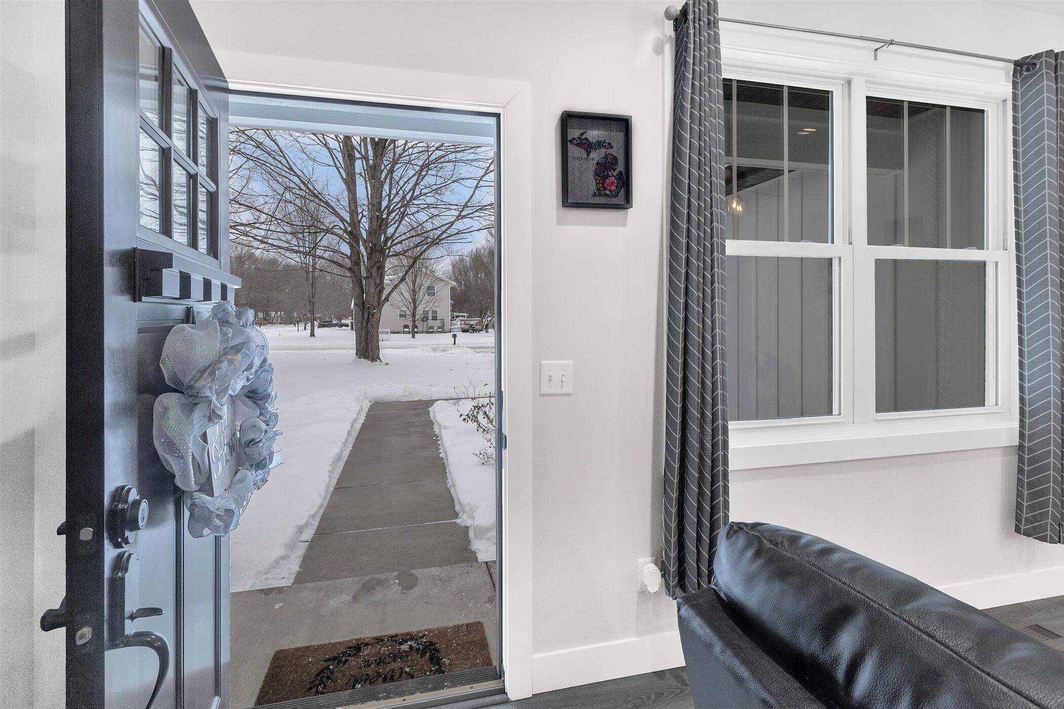 06-53759-Kathryn-Rd-WindowStill-Real-Est