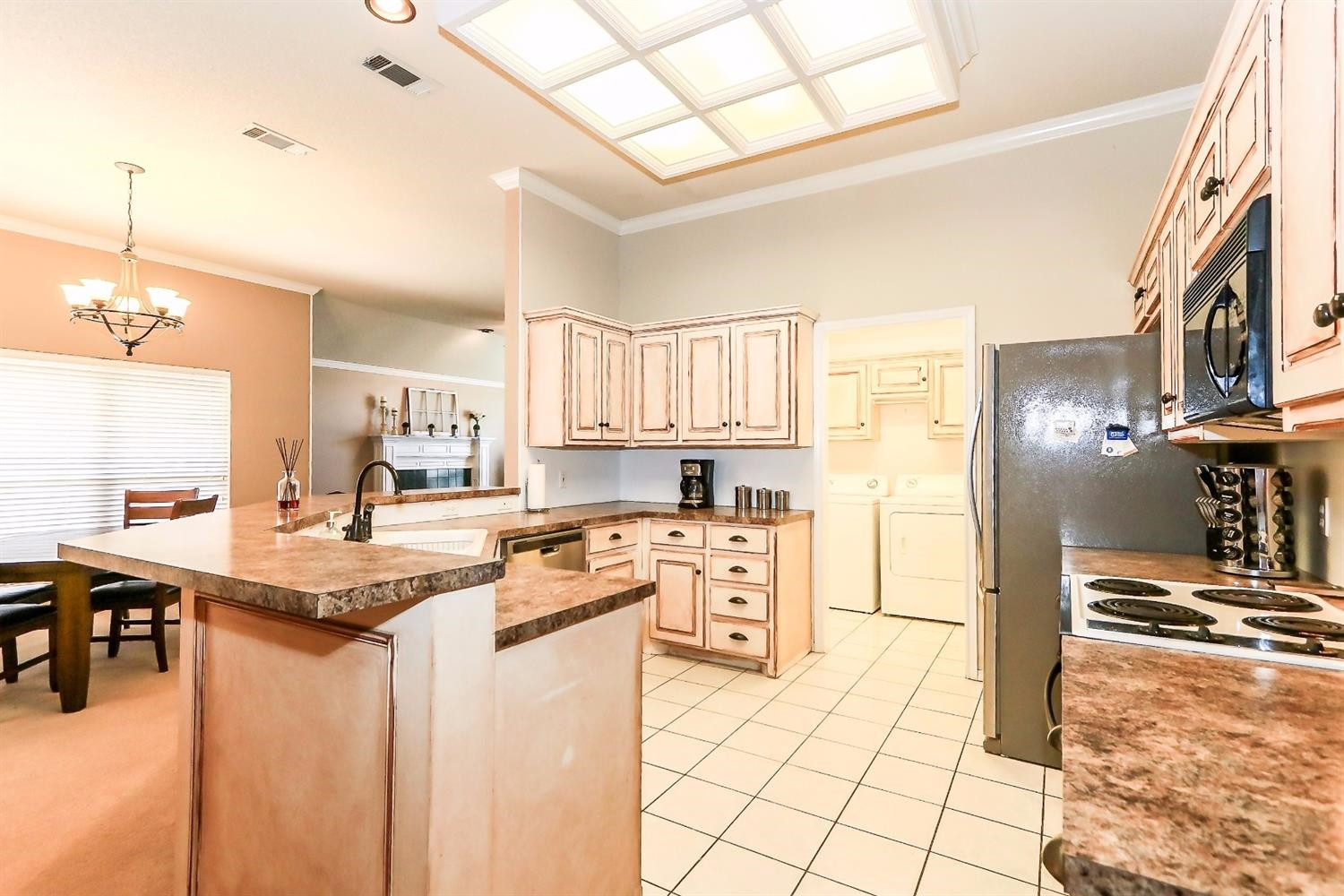 2902 87th Street Lubbock, TX 79423 - Photo 5 of 10 Kitchen