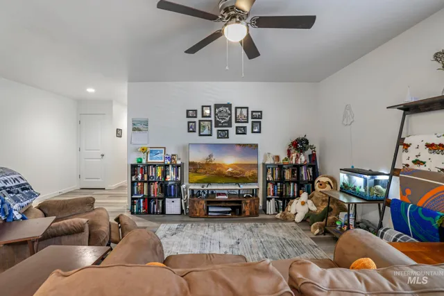 $535,000 | 247 Washington Street, Gooding, ID 83330