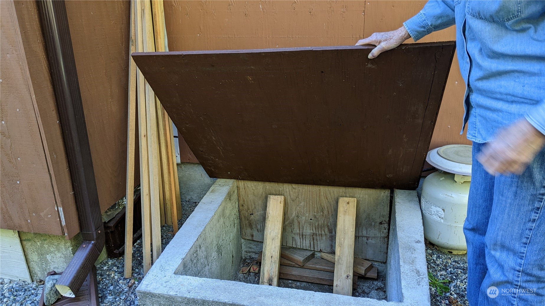 2125 Butler Creek Road Sedro-Woolley, WA 98284 - Photo 40 of 40 a view of balcony