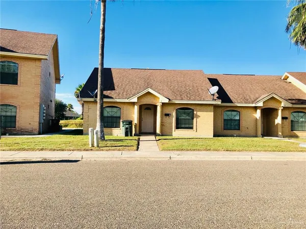 $780 | 2000 Circle Drive, Unit 6, Mission, TX 78572