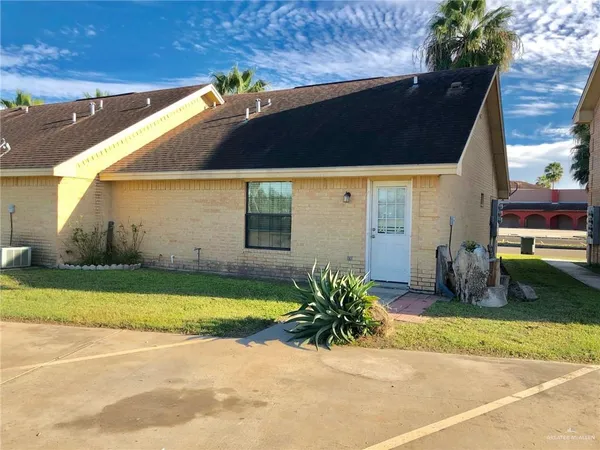 $780 | 2000 Circle Drive, Unit 6, Mission, TX 78572