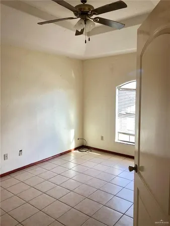 $780 | 2000 Circle Drive, Unit 6, Mission, TX 78572