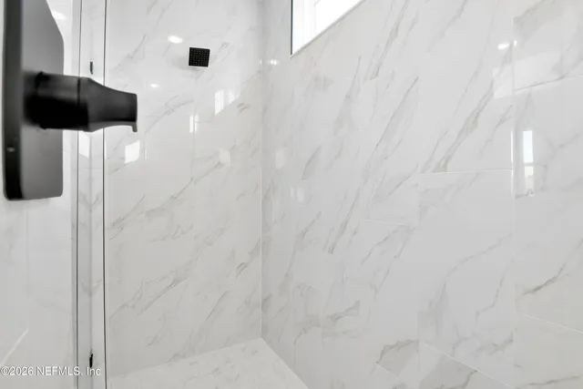 a picture of a bathroom