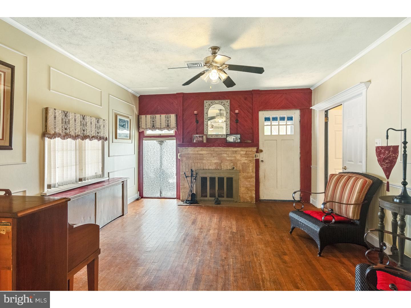7 Lejune Road Cinnaminson, NJ 08077 - Photo 13 of 25 Living Room